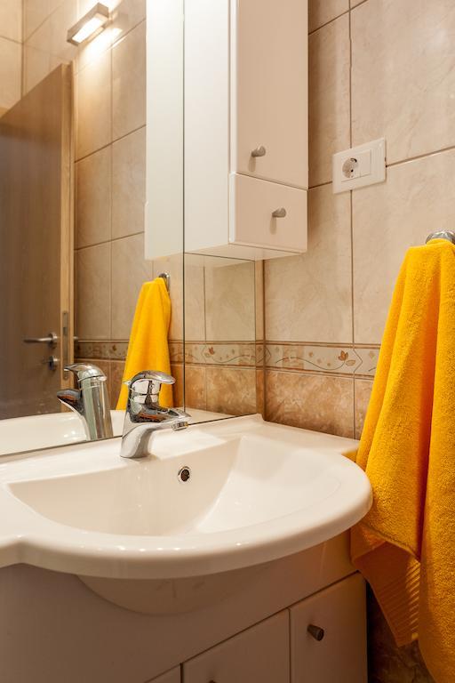 Apartments Toni Омиш Номер фото